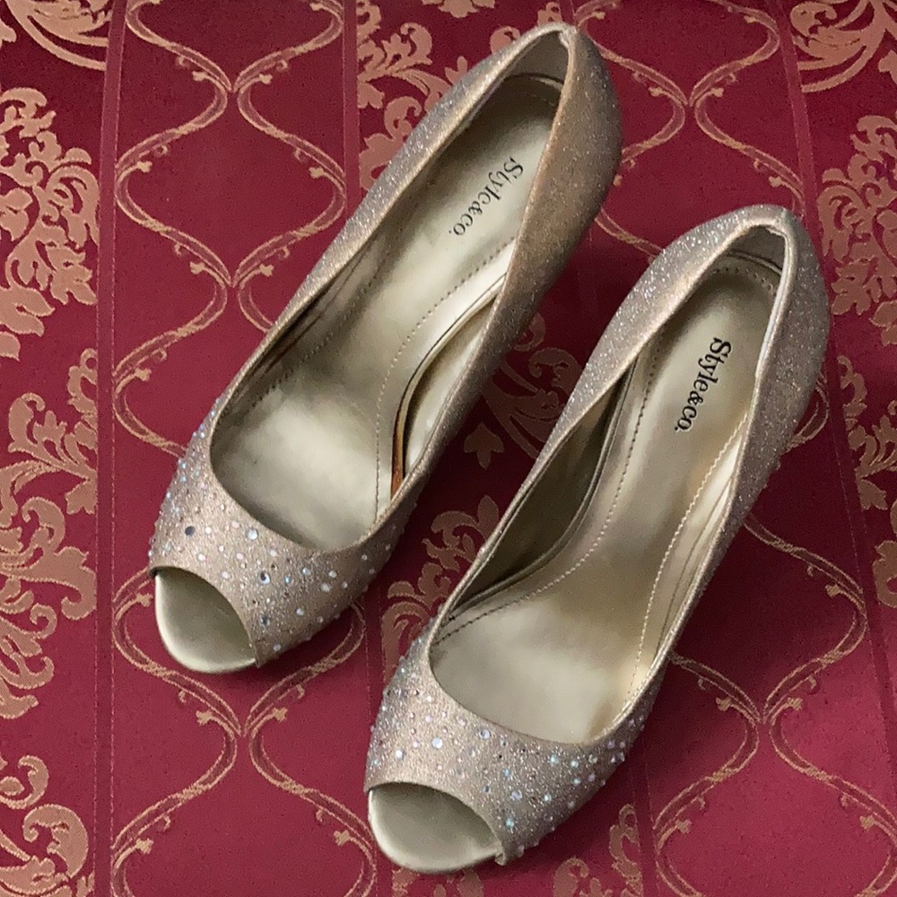 Style & Co Monae Gold Peep Toe Shoes